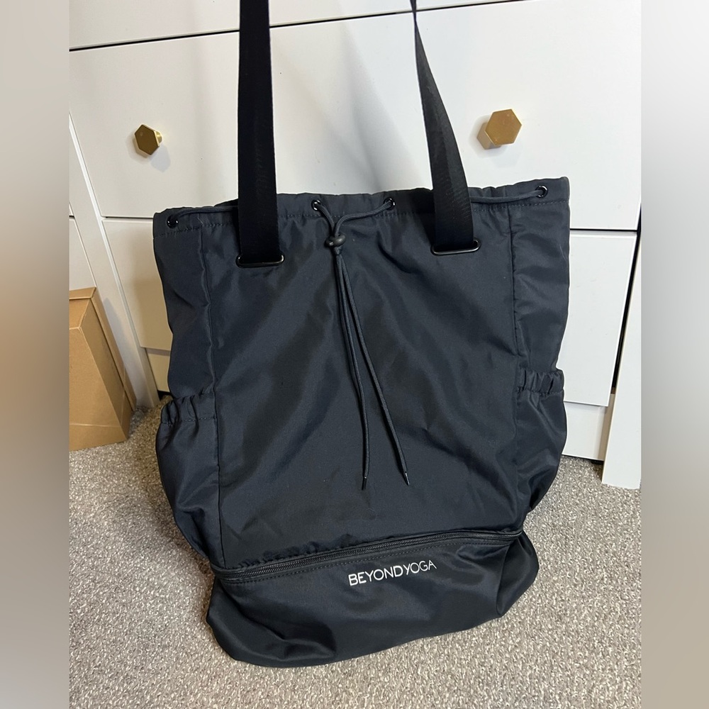 Beyond Yoga Black Drawstring Nylon Tote/Backpack